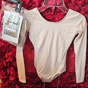 Leveret NWT Girls Nude Long Sleeve Bodysuit Size Medium 8/10